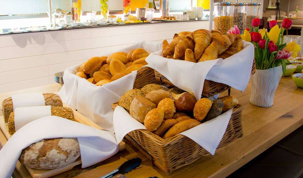 breakfast  hotel central hof