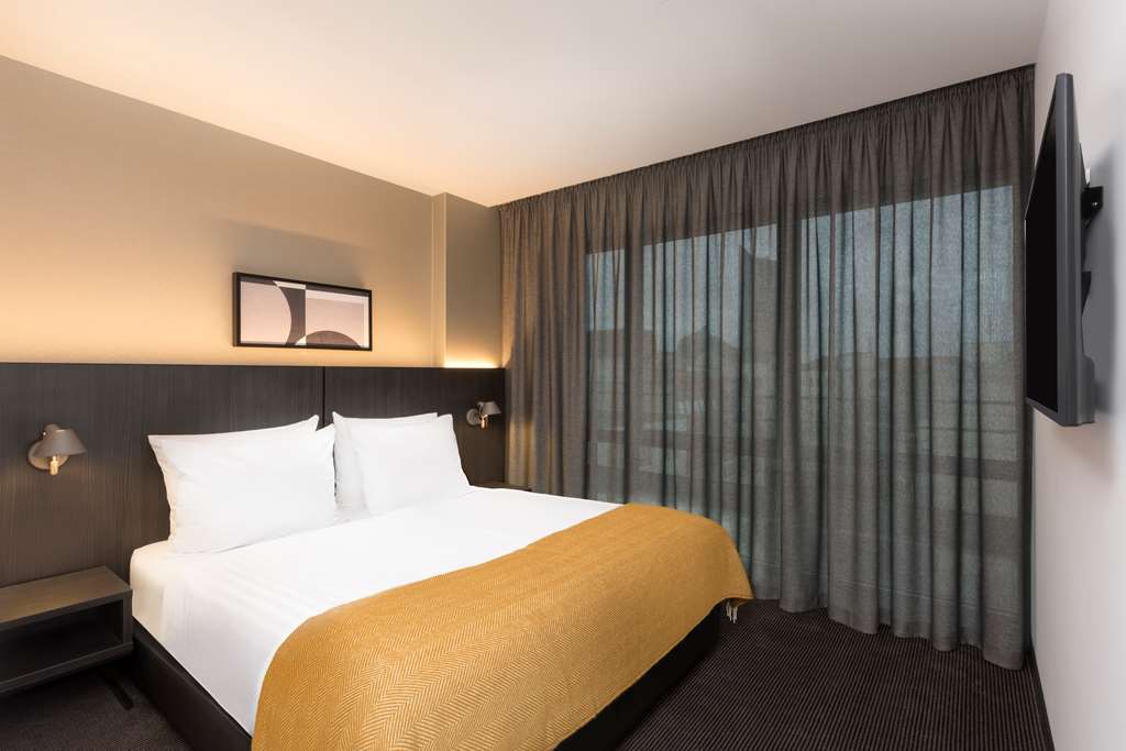 adina apartment hotel leipzig one bedroom king