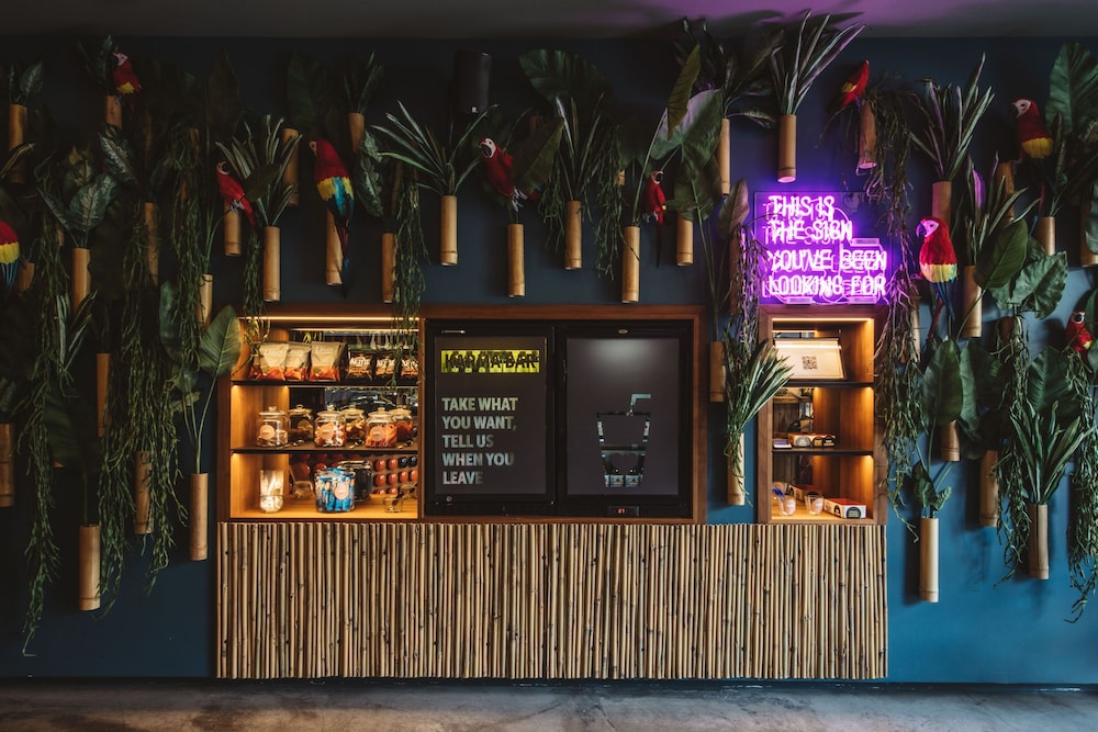 Check-in/check-out kiosk