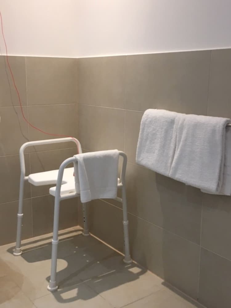 Portable shower seat