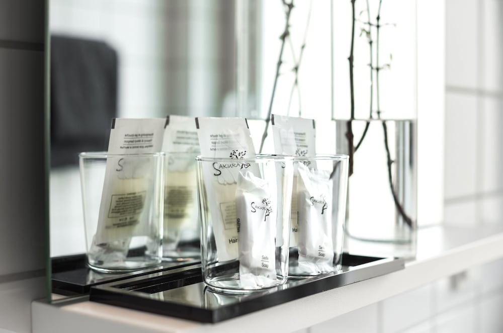 Bathroom amenities