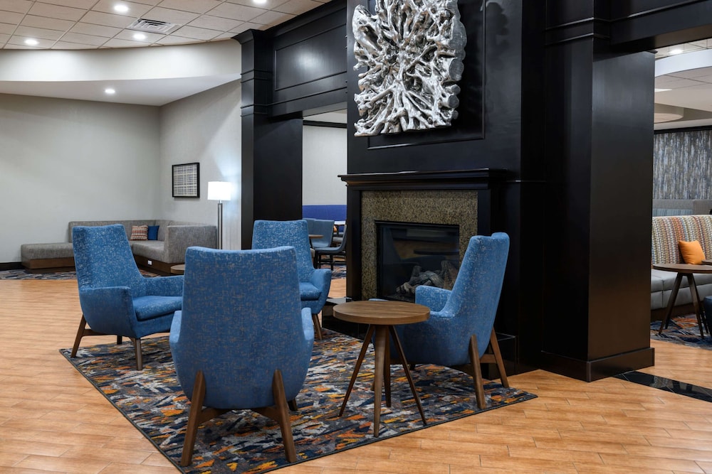 Hampton Inn Evansville Airport - photo 3
