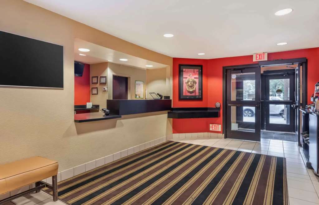 Suburban Studios Minneapolis Brooklyn Center - photo 2