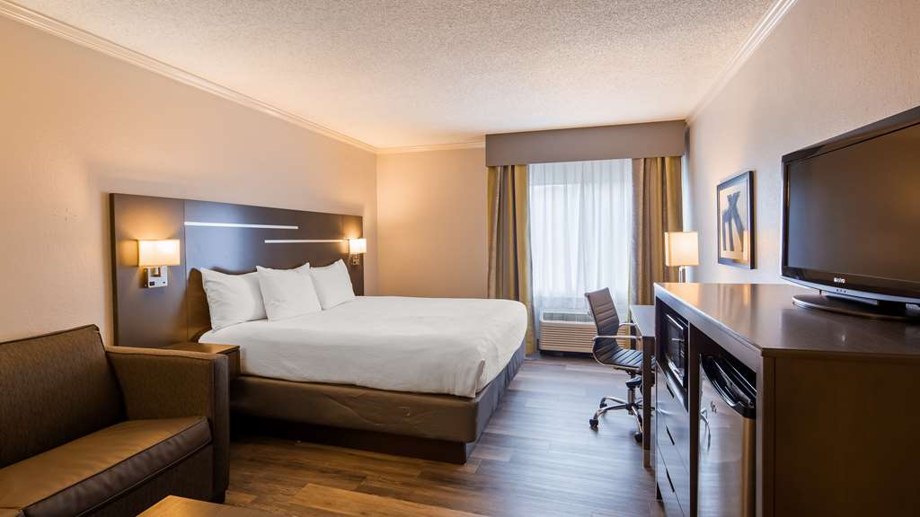 Best Western Plus Morristown Conference Center Hotel - photo 2