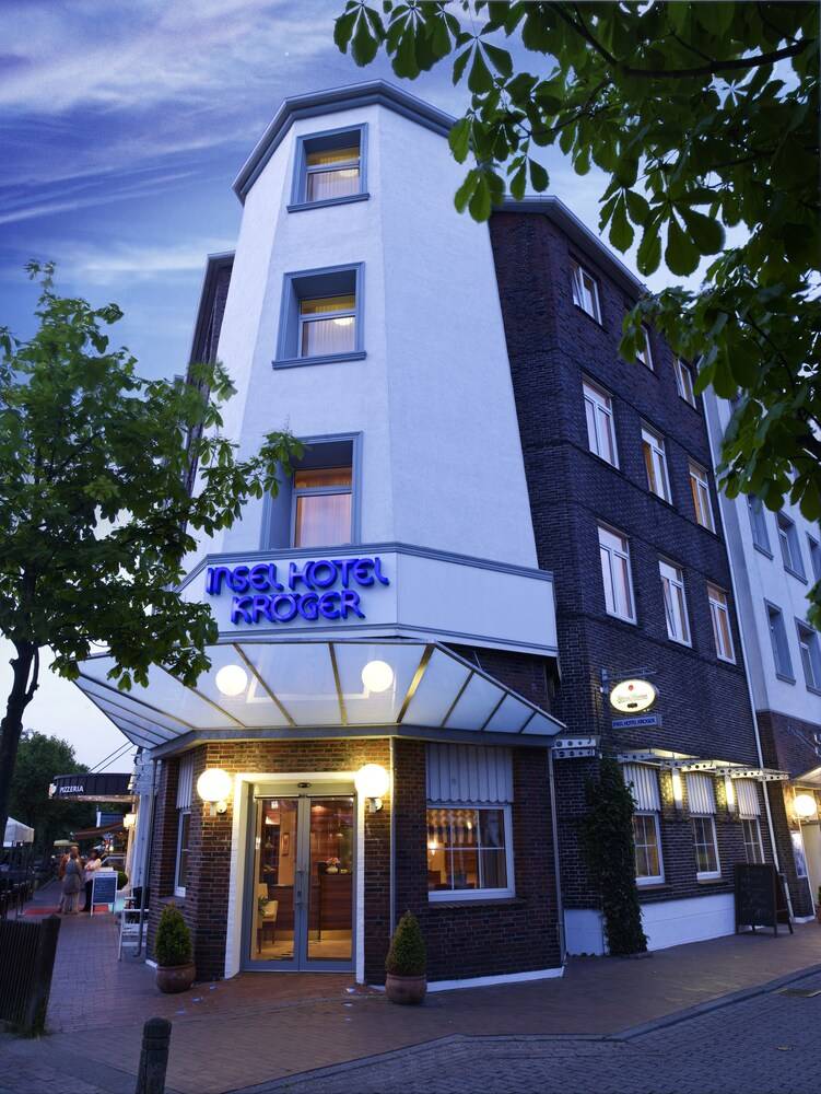 Hotel Front - Evening/Night