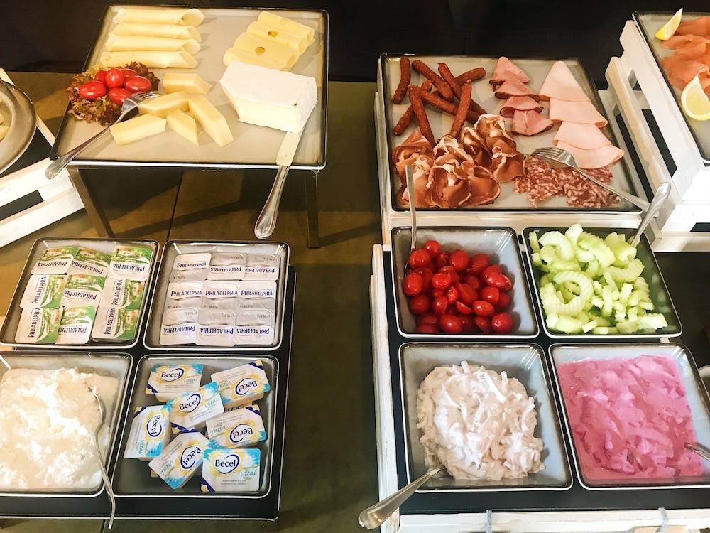 Breakfast buffet