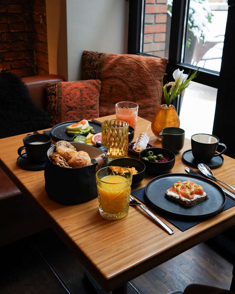 east breakfast