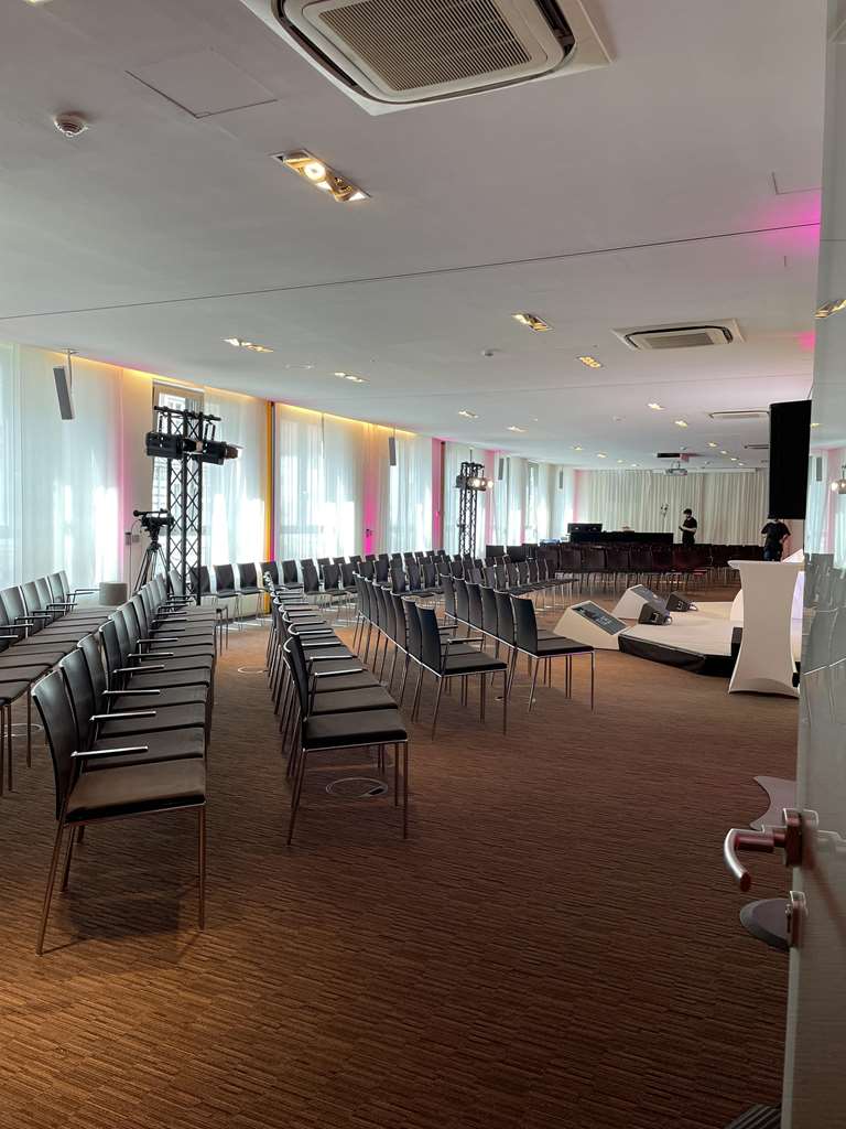 conference 200pax