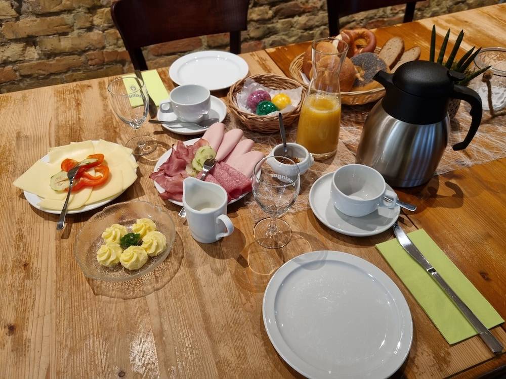 Breakfast meal