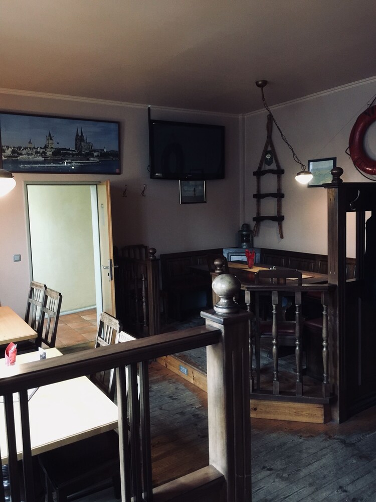 Hotel Bar