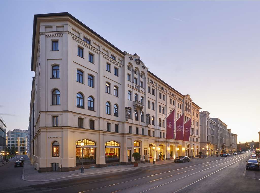 Hotel Vier Jahreszeiten Kempinski Munich Exterior.jpg