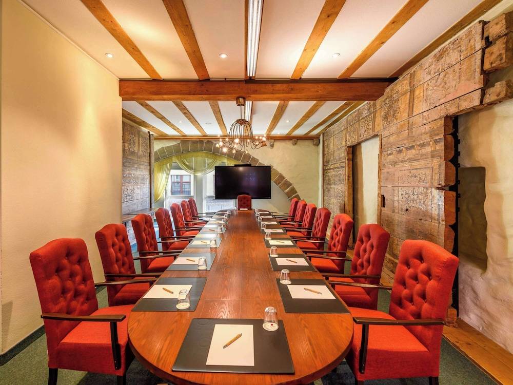 Meeting facility