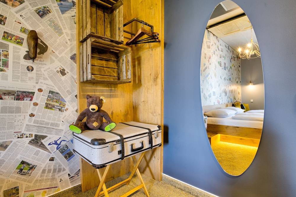 Room amenity