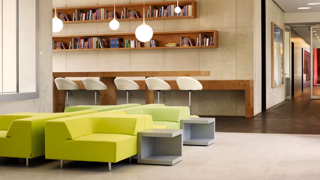 art'otel cologne meeting library lounge