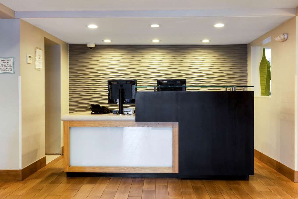 La Quinta Inn & Suites by Wyndham San Diego Mission Bay - photo 5