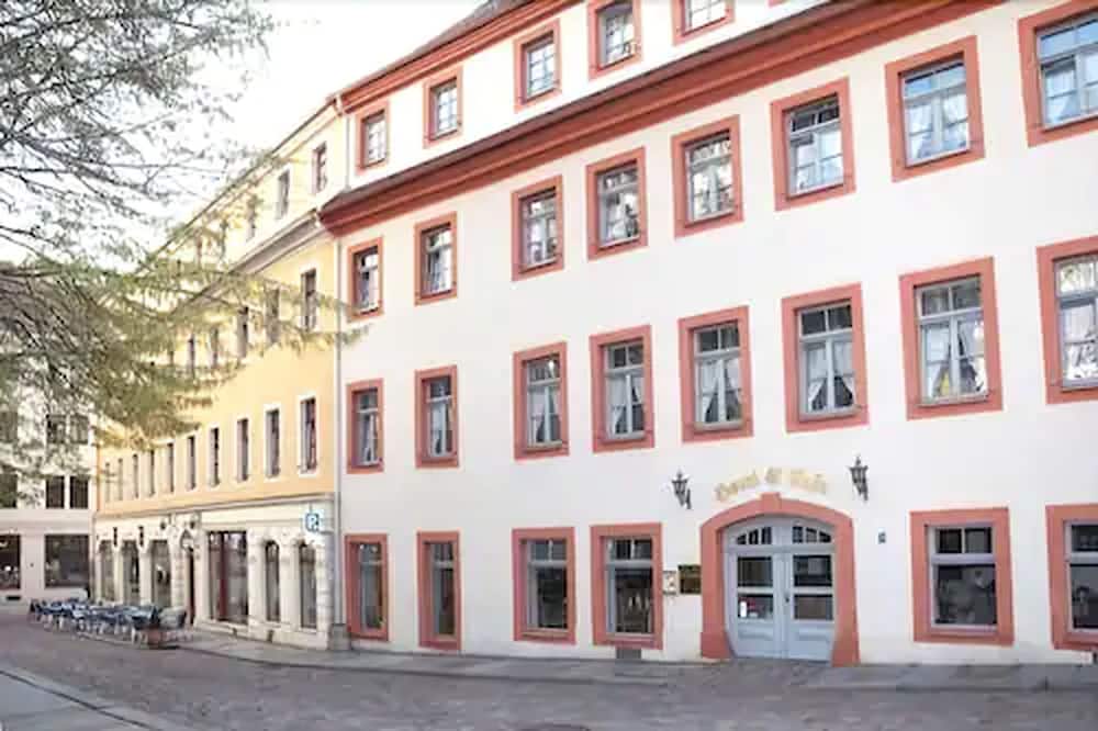 Primary image