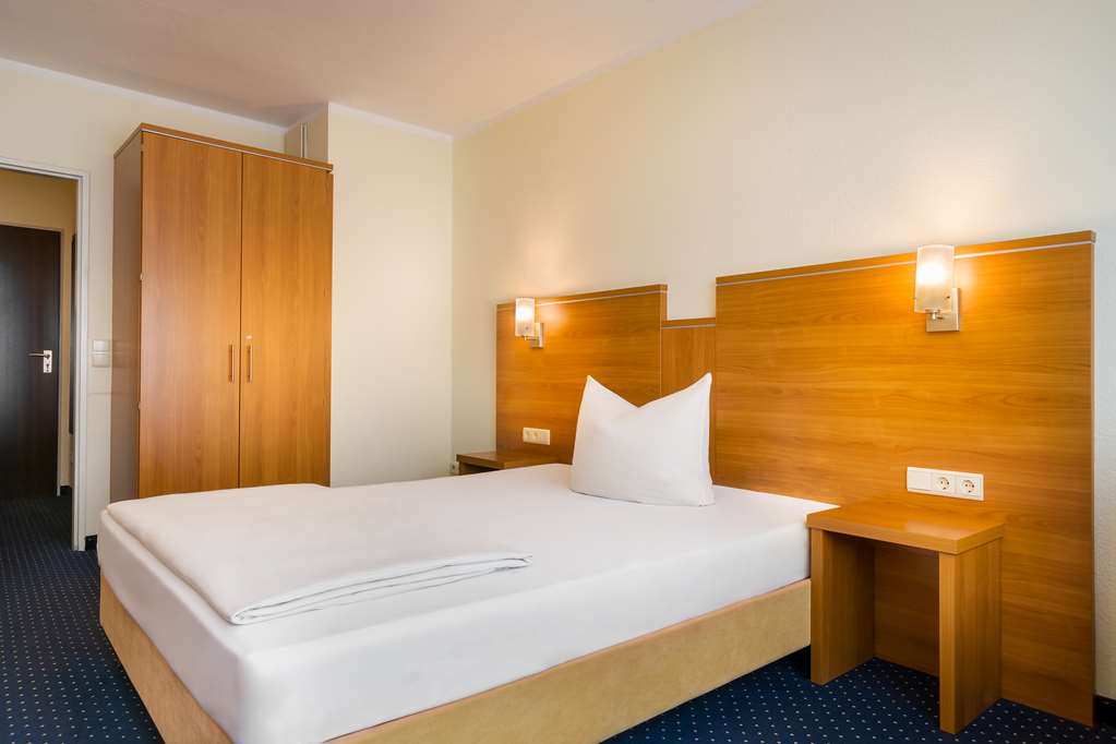 Superior French bed room TOP acora Hotel Bochum