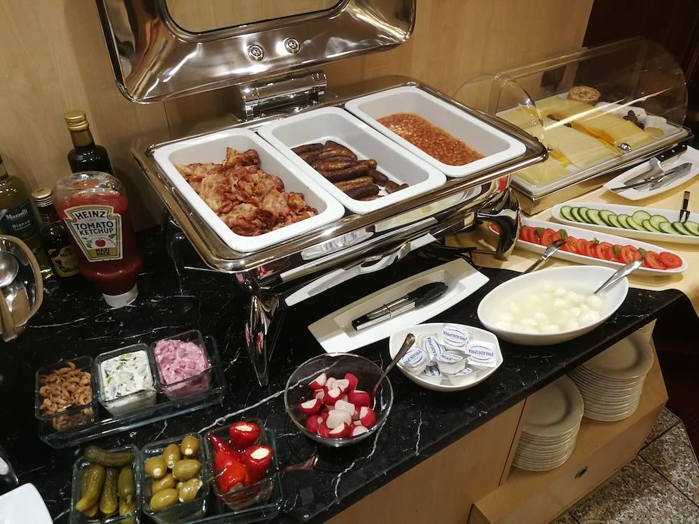 Breakfast buffet
