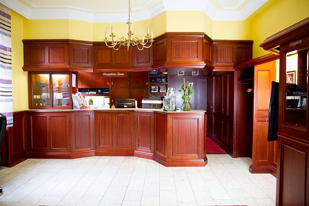 Reception TOP Hotel Amberger Wuerzburg
