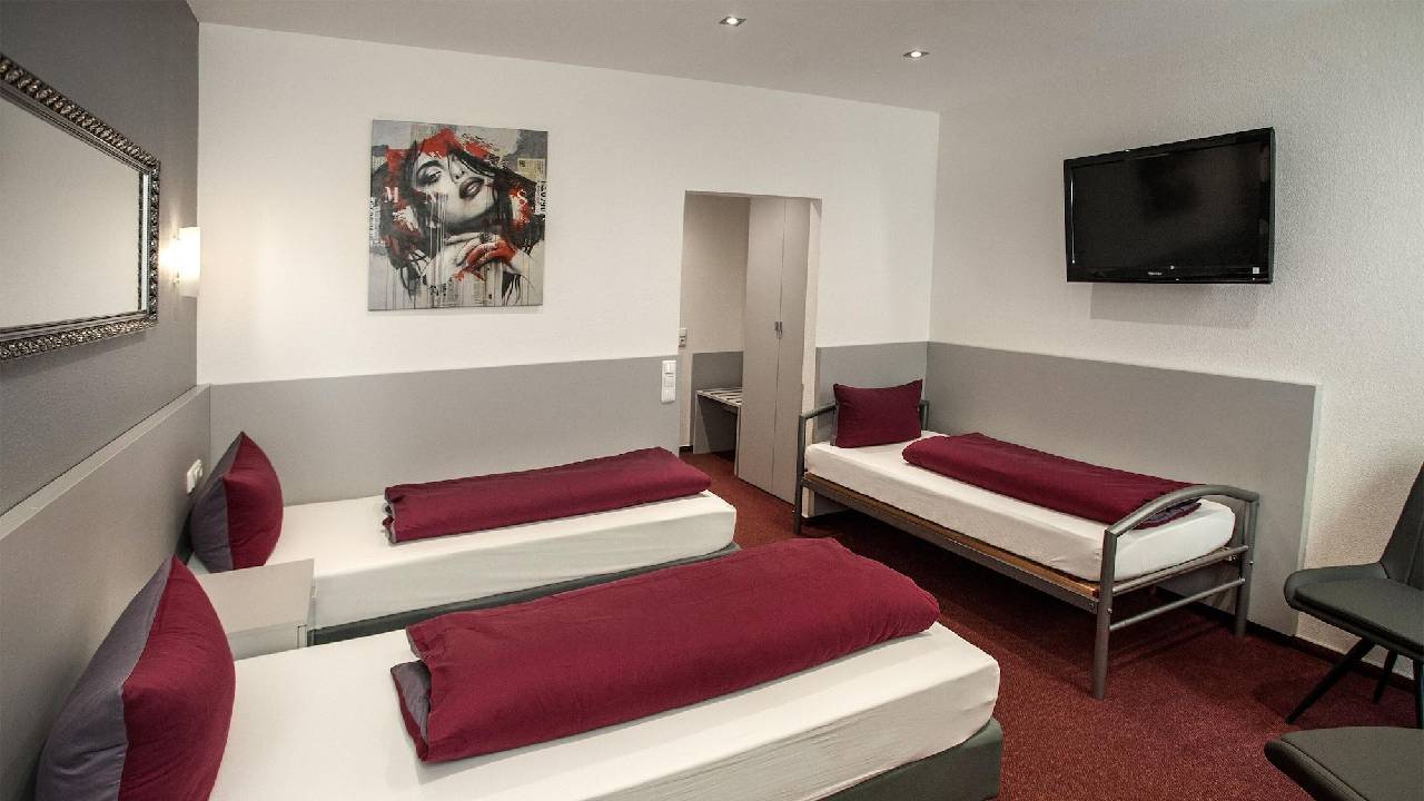 Guest room