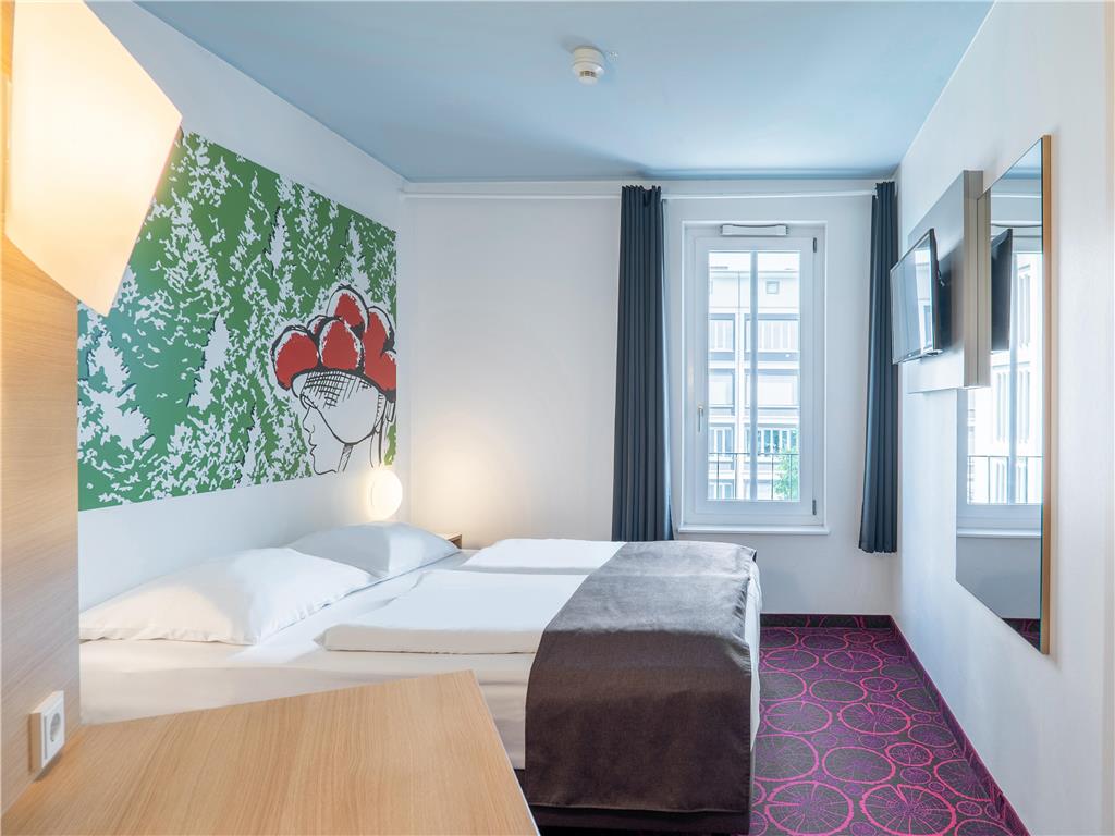 Guest room