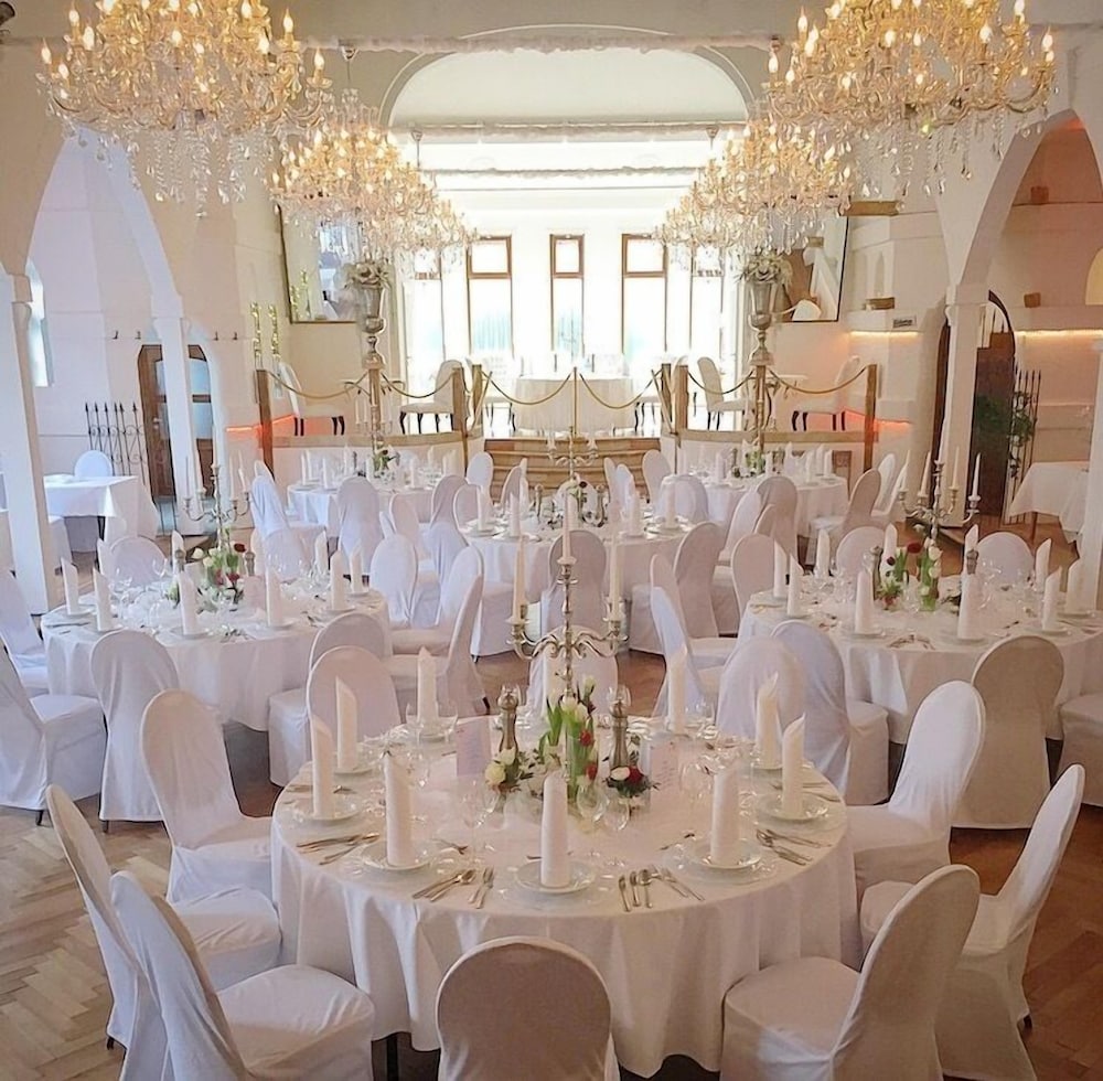 Indoor wedding