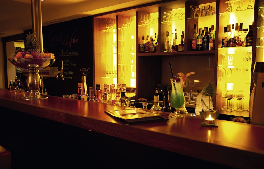 Hotel Bar