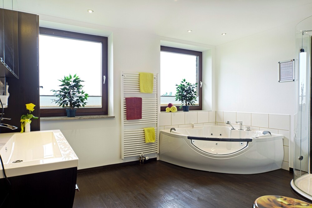 Jetted Tub