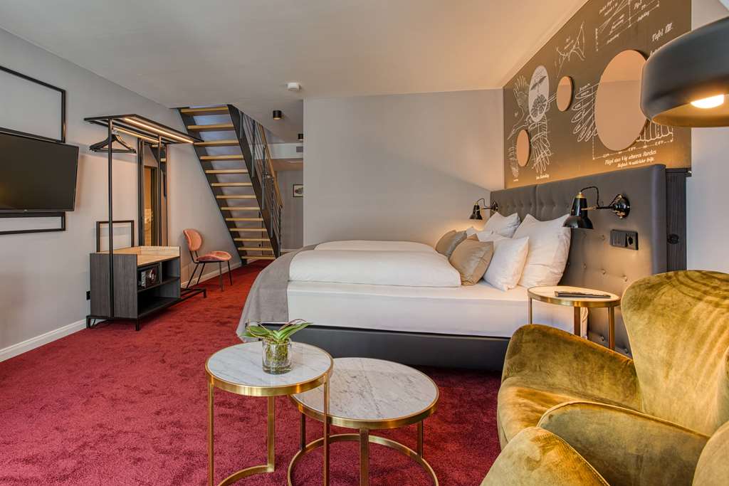 Guest room