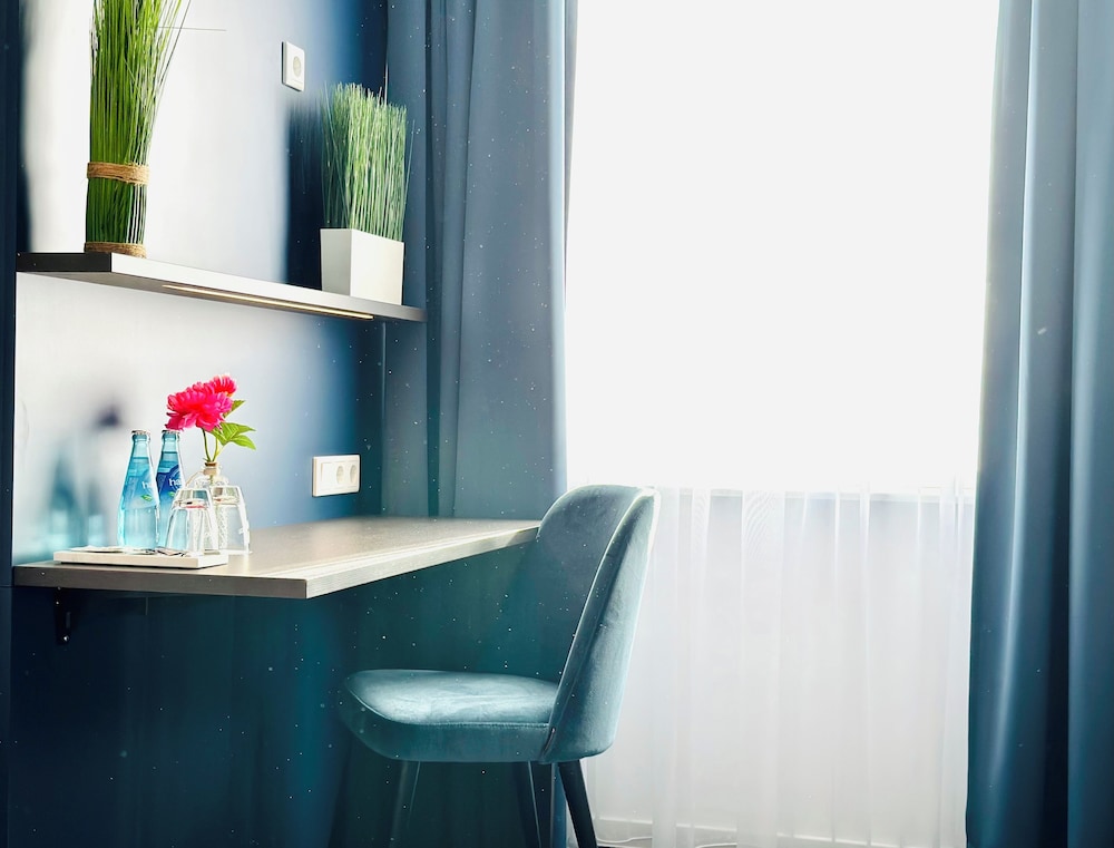 Arthotel Ambassador Wiesbaden FREE PARKING