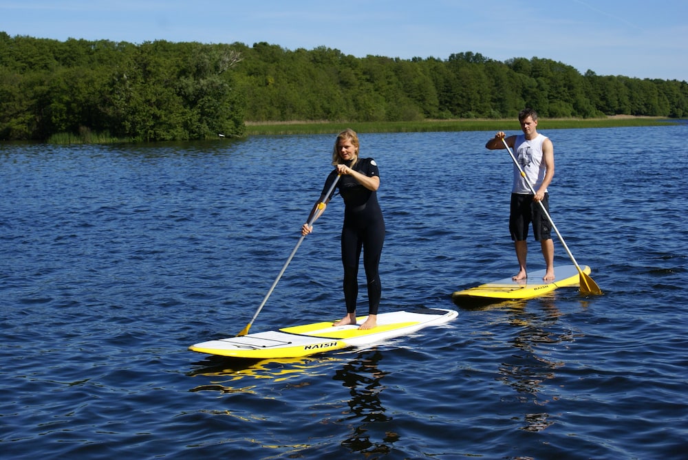 Surfing/boogie boarding