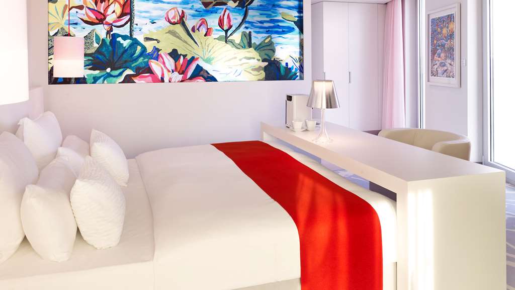 art'otel cologne art panorama room