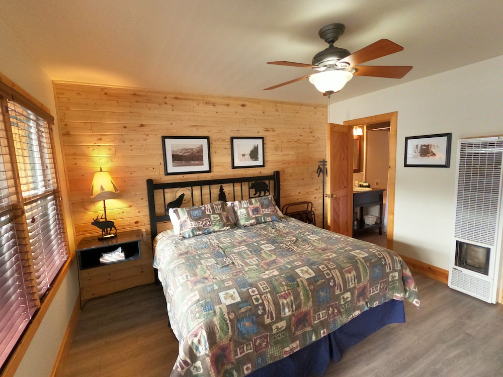 Creekside Lodge - featured photo