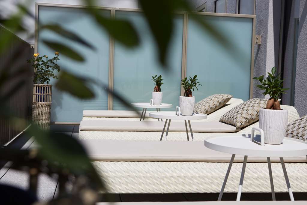 Steigenberger Hotel Am Kanzleramt, Berlin, Germany - SPA ? sundeck