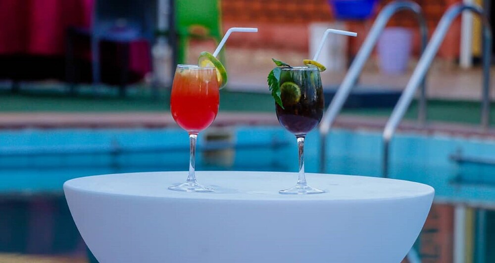 Poolside Bar