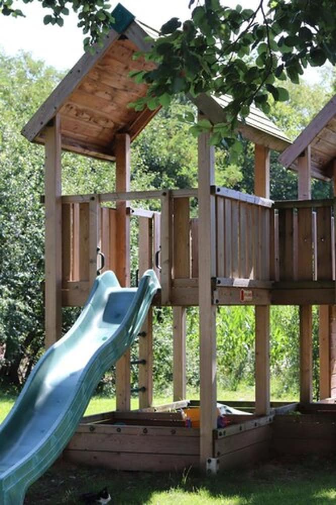 Children's play area - outdoor