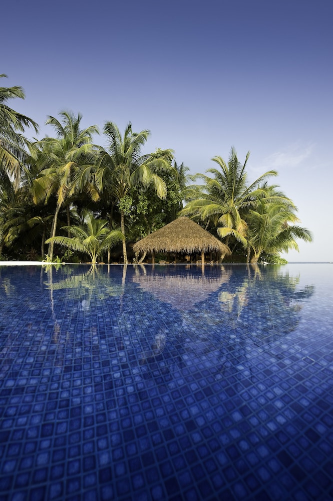 Infinity pool