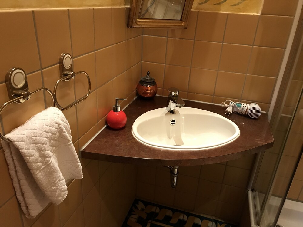 Bathroom Sink