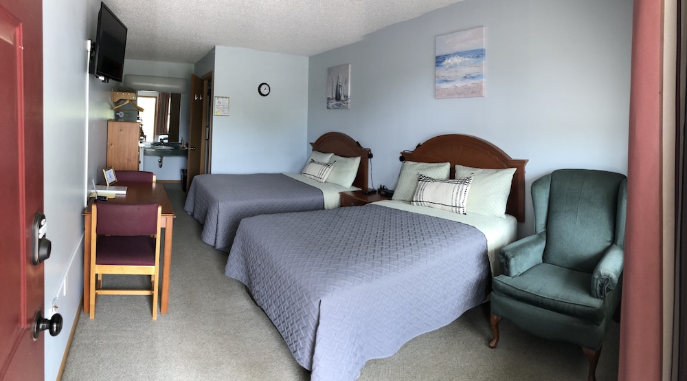 Edge Of The Woods Motel - photo 4
