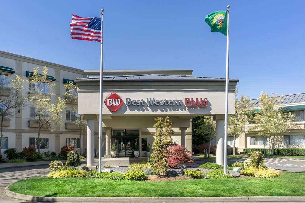 Best Western Plus Edmonds Harbor Inn - photo 2