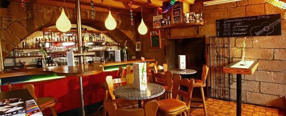 Hotel Bar