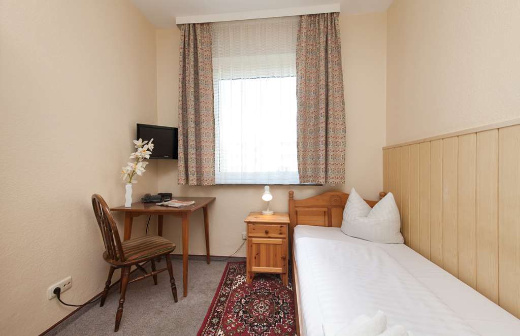 Budget Room_Novum Hotel Hagemann Hamburg