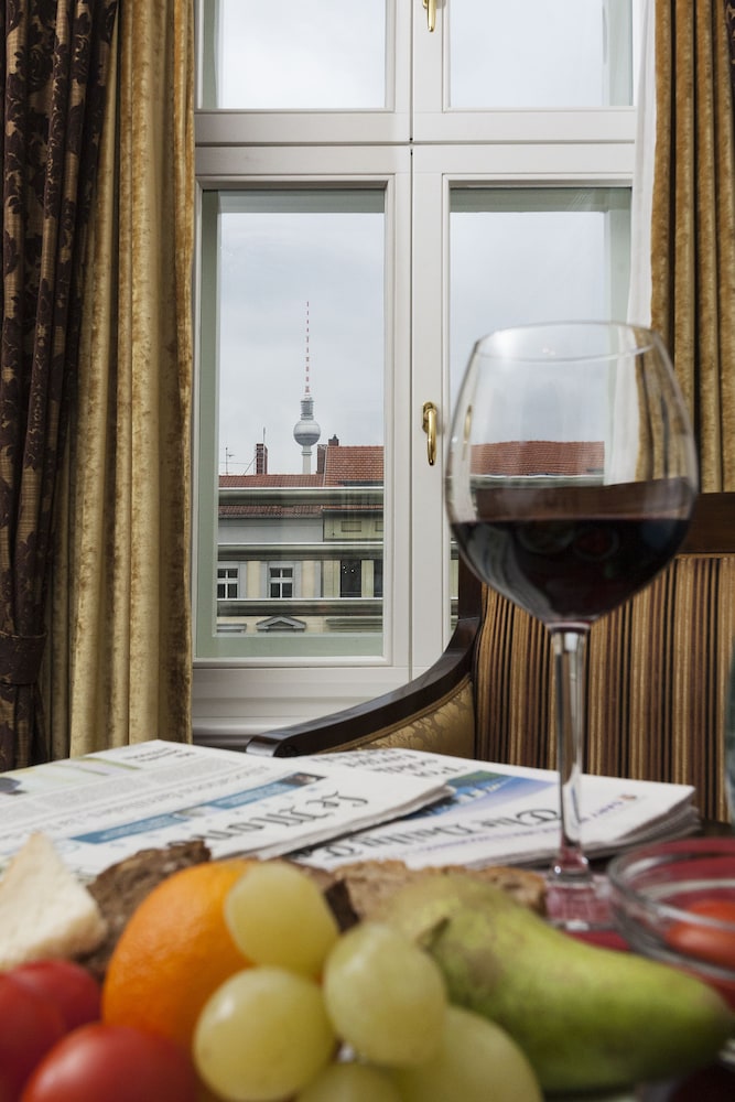 Room service - dining