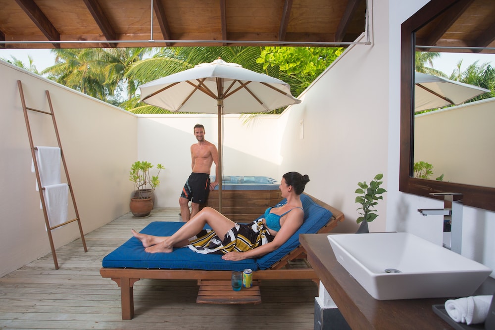 Jetted tub