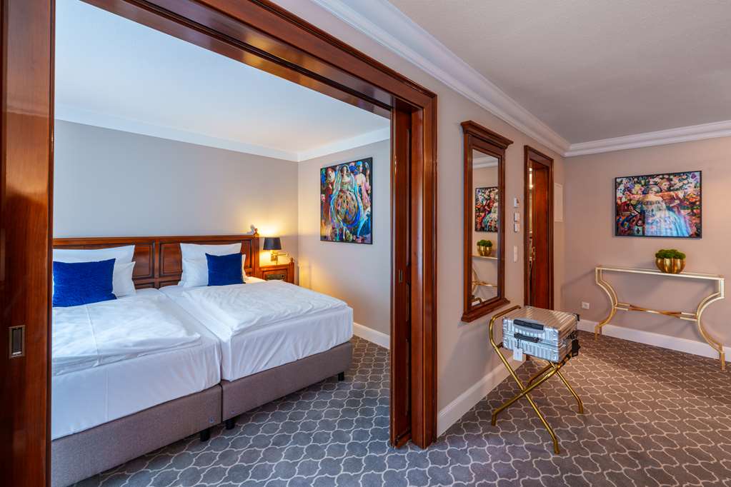 Guest room