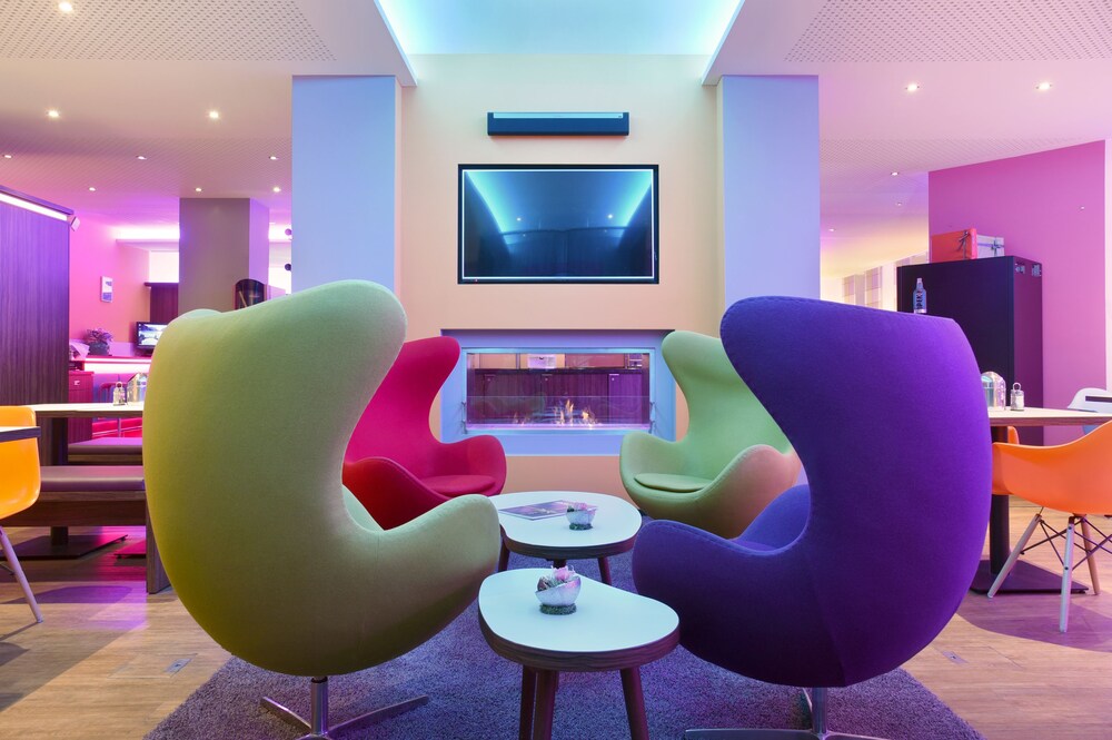 Hotel Lounge