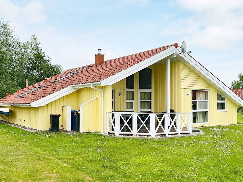 Four Bedroom Holiday home in Otterndorf 13