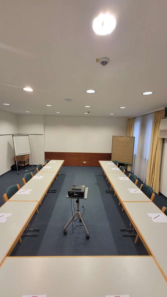 Our Salon III with 50 m2