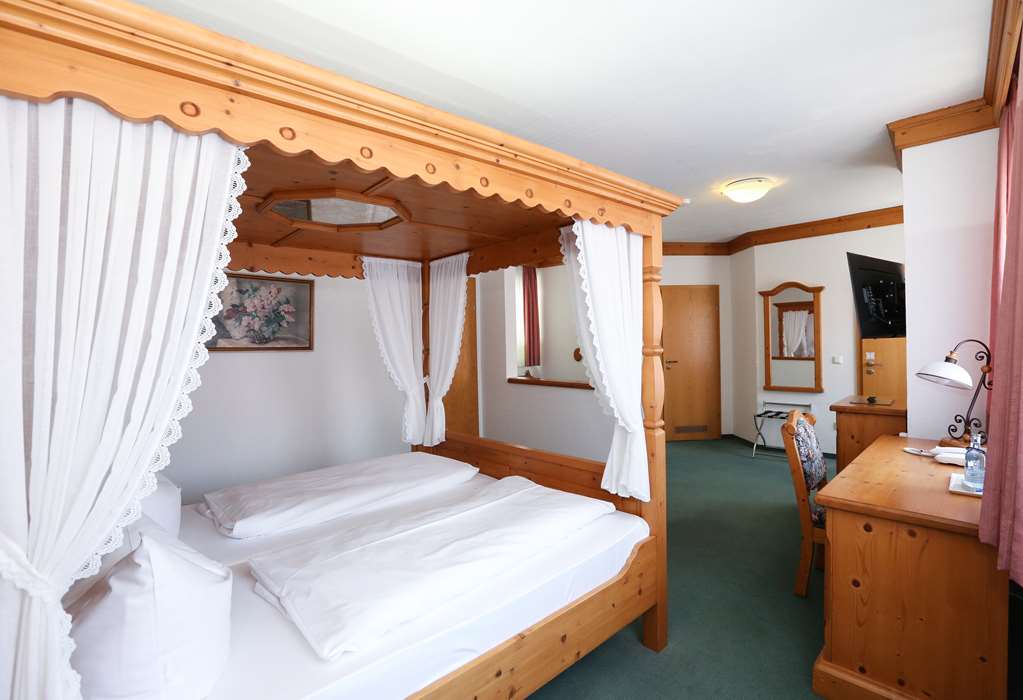 Arthotel ANA Goggl Juniorsuite Himmelbett