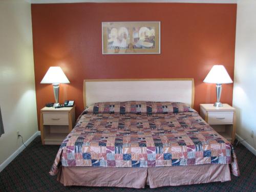 Relax Inn Marlin - photo 5